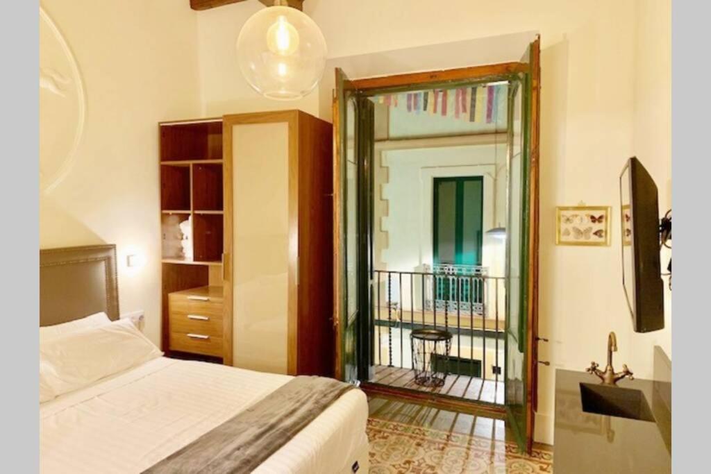 Cozy Studio With Balcony In The Best Place Lägenhet Sitges Exteriör bild