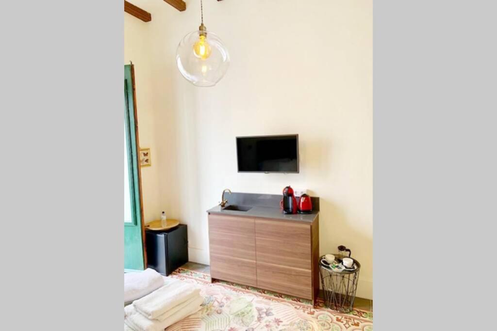 Cozy Studio With Balcony In The Best Place Lägenhet Sitges Exteriör bild