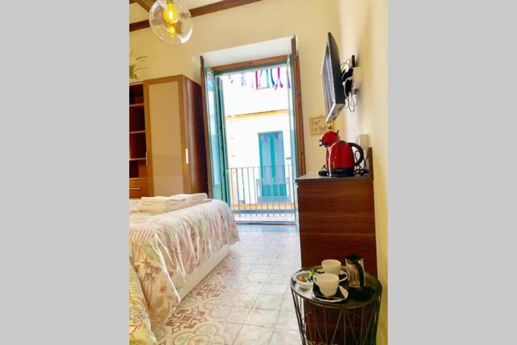 Cozy Studio With Balcony In The Best Place Lägenhet Sitges Exteriör bild